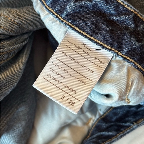 KanCan High Rise Distressed Mom Jeans Size 5/26 Medium Wash Style KC9147D - Picture 8 of 8